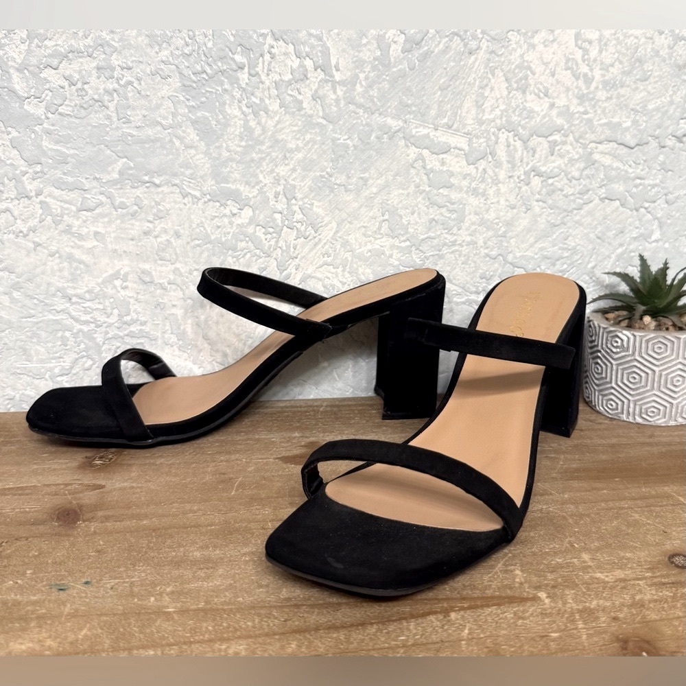 BAMBOO Black Strappy Heeled Sandals  Sz8